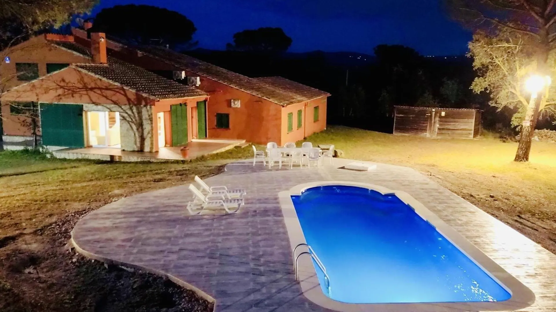 Vila Pins Costabravasi Llagostera
