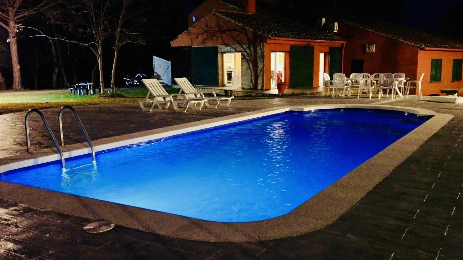 Vila Pins Costabravasi Llagostera