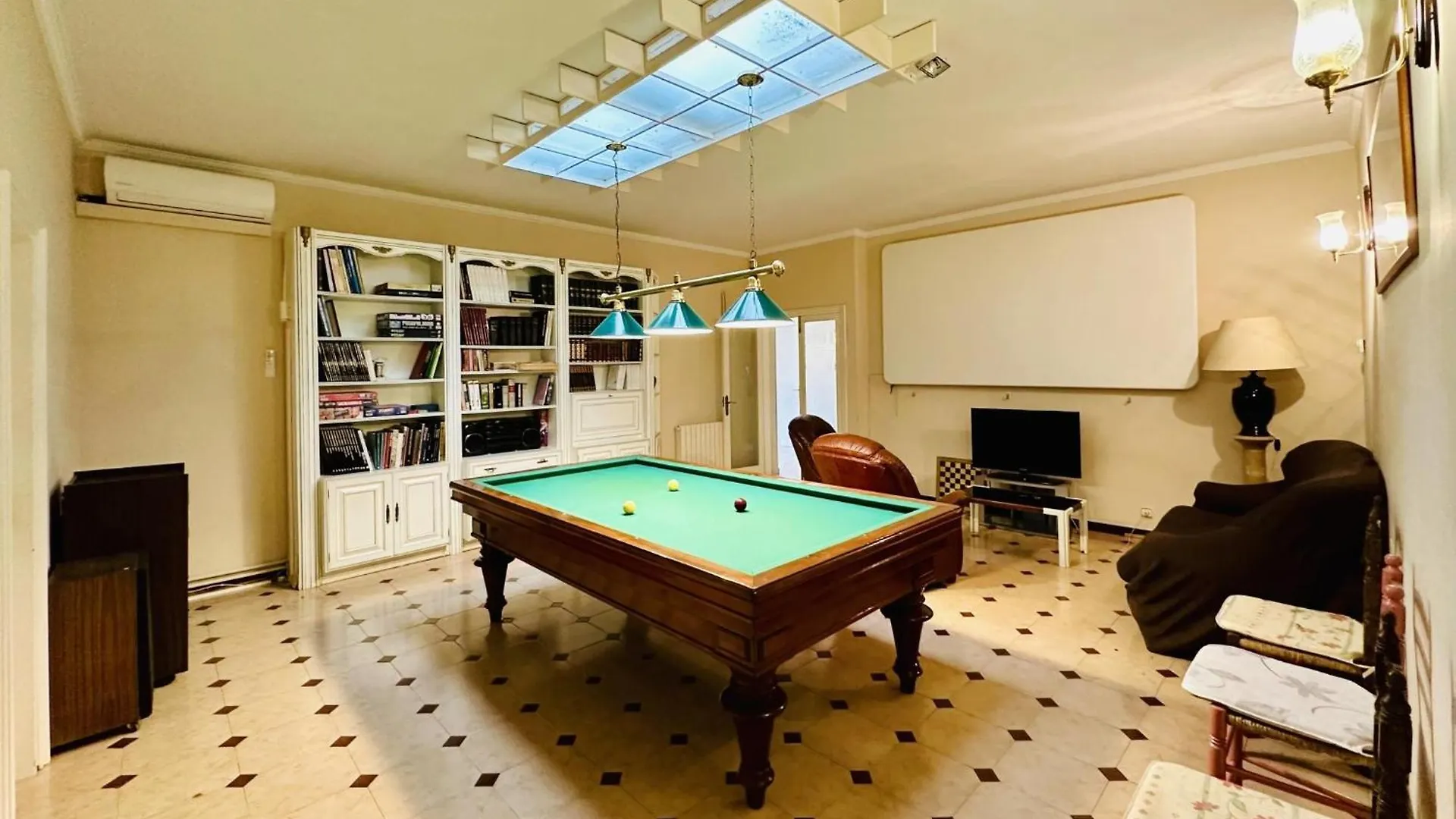 Vila Pins Costabravasi Llagostera