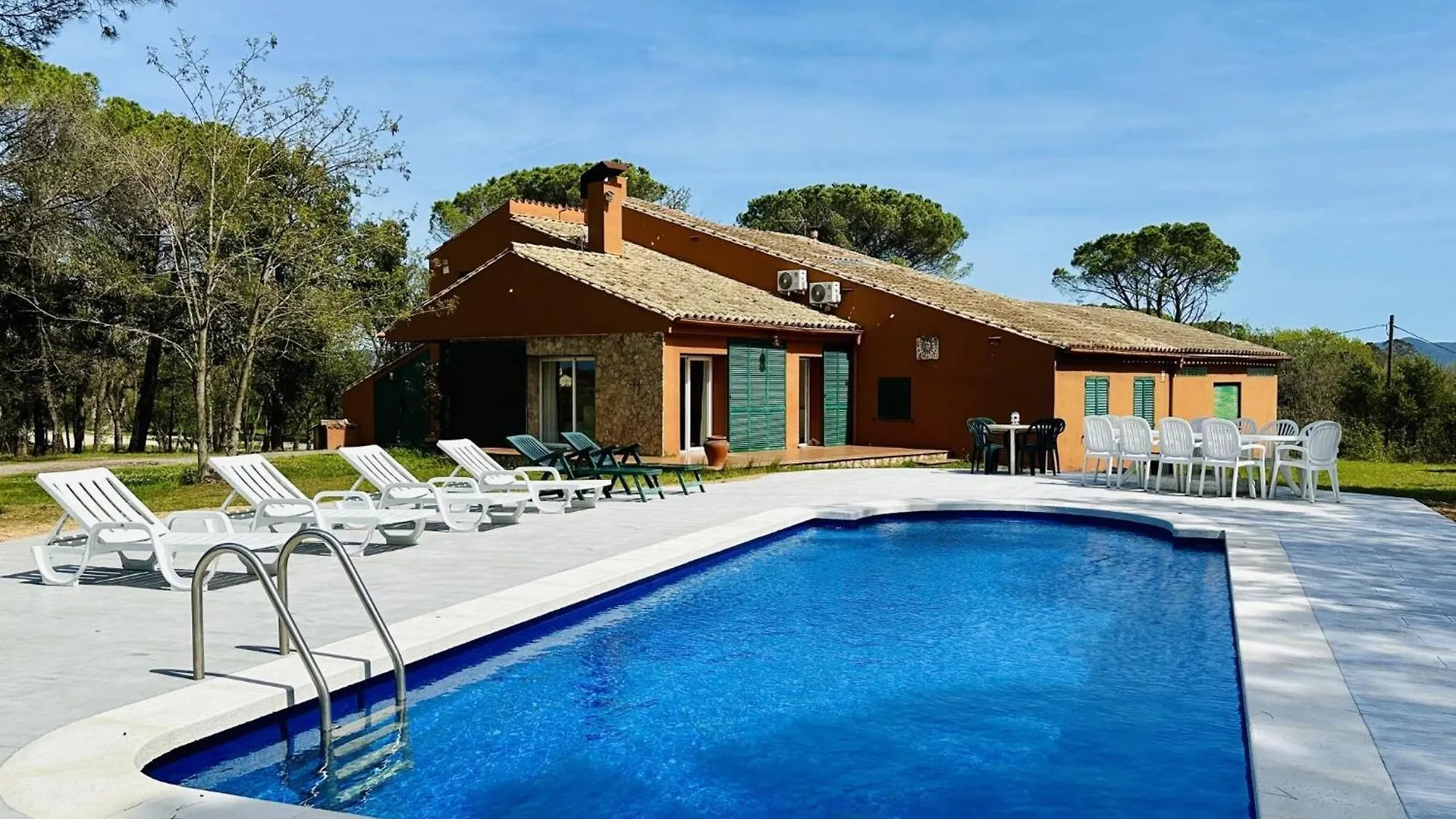Willa Pins Costabravasi Llagostera