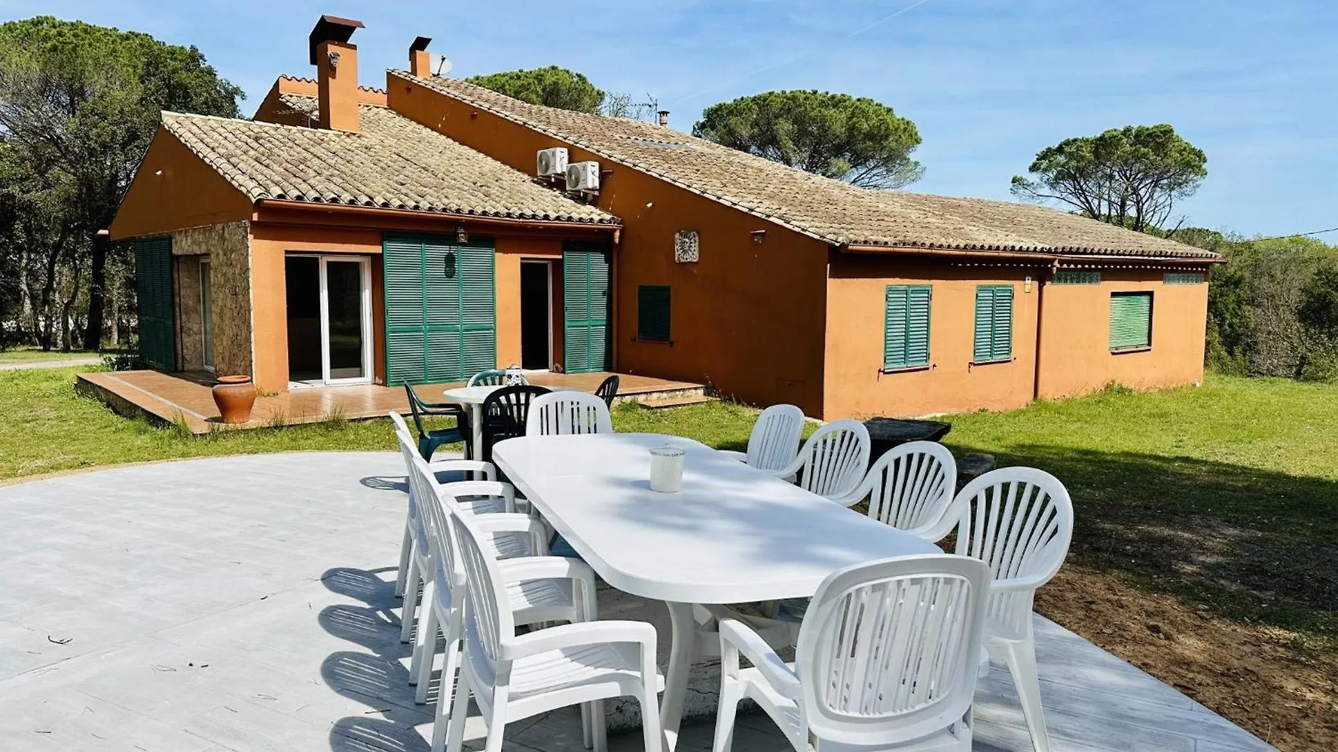 Willa Pins Costabravasi Llagostera